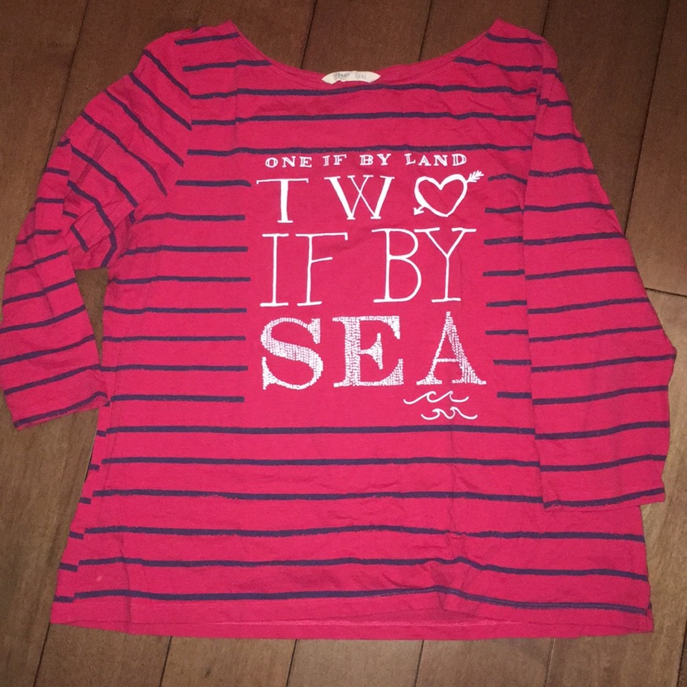 Old Navy graphic shirt